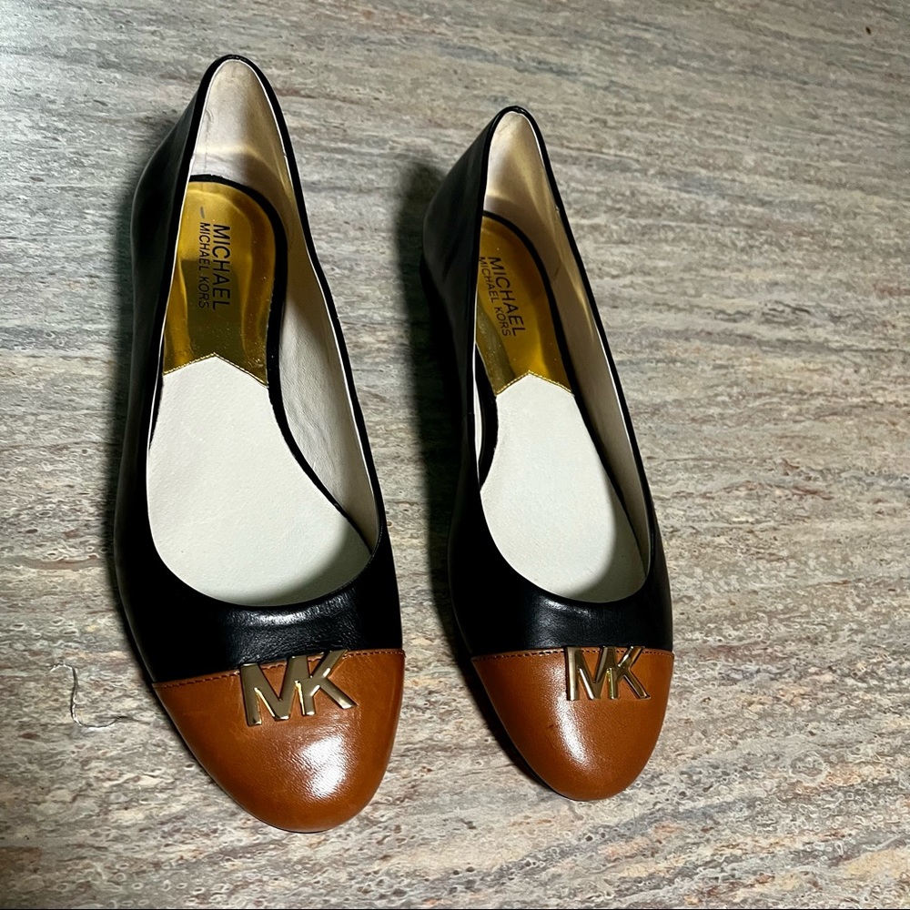 NWOB Michael Kors flat leather shoes - Picture 10 of 16